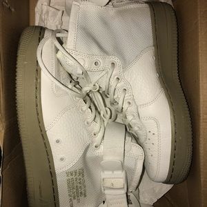SF AF1 MID